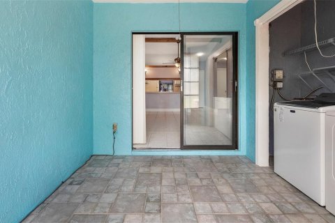 Condominio en venta en Port Richey, Florida, 2 dormitorios, 83.05 m2 № 1056084 - foto 24