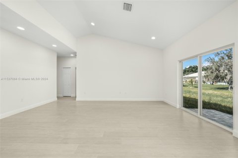 Casa en venta en Sebring, Florida, 4 dormitorios, 172.8 m2 № 1047255 - foto 28