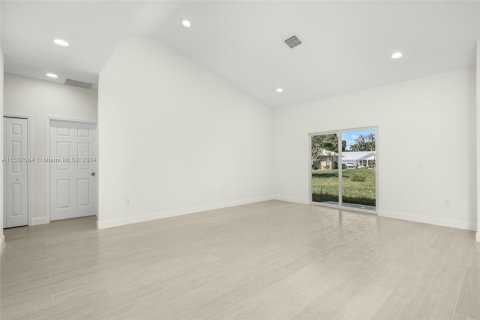 Casa en venta en Sebring, Florida, 4 dormitorios, 172.8 m2 № 1047255 - foto 27