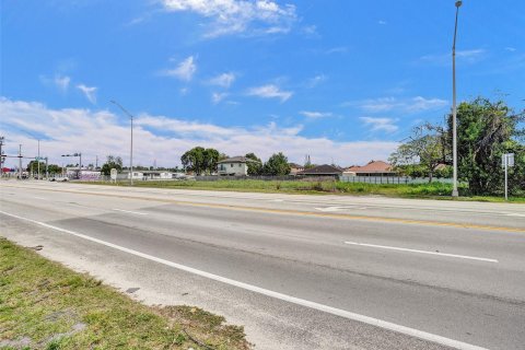 Commercial property in Miami, Florida № 1047350 - photo 29