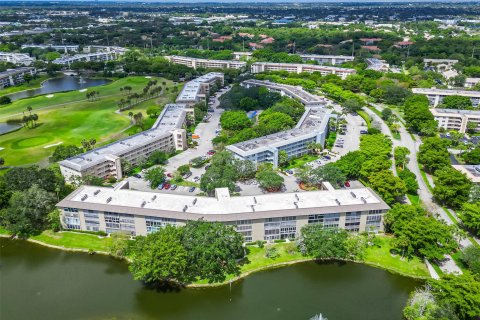 Copropriété à vendre à Coconut Creek, Floride: 2 chambres, 107.95 m2 № 1168941 - photo 21