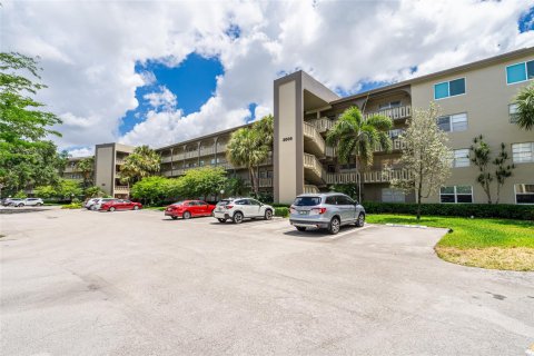 Copropriété à vendre à Coconut Creek, Floride: 2 chambres, 107.95 m2 № 1168941 - photo 12