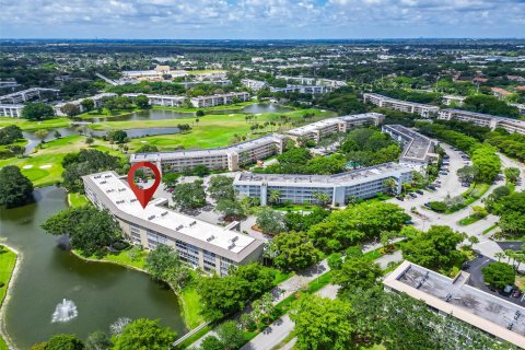 Copropriété à vendre à Coconut Creek, Floride: 2 chambres, 107.95 m2 № 1168941 - photo 20