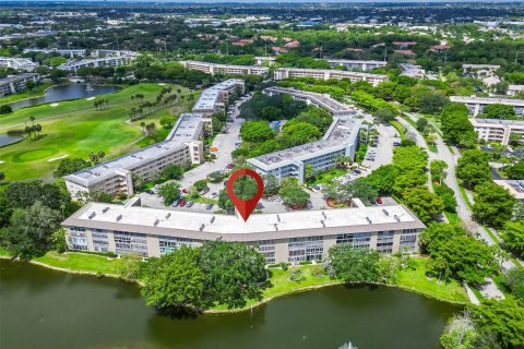 Condominio en venta en Coconut Creek, Florida, 2 dormitorios, 107.95 m2 № 1168941 - foto 22