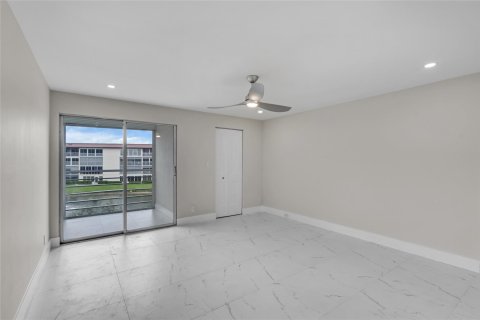 Condominio en venta en Coconut Creek, Florida, 2 dormitorios, 107.95 m2 № 1168941 - foto 11