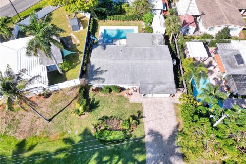 House in Wilton Manors, Florida 2 bedrooms, 107.02 sq.m. № 1031241 - photo 21