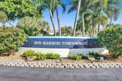 Townhouse in Pompano Beach, Florida 2 bedrooms, 93.65 sq.m. № 1100361 - photo 7