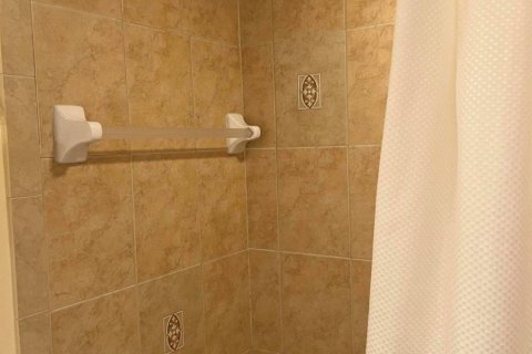 Снять в аренду таунхаус в Юпитер, Флорида 2 спальни, 132.94м2, № 1079126 - фото 9