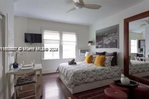 Casa en venta en Miami Beach, Florida, 30.19 m2 № 1360559 - foto 4