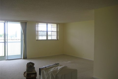 Condo in Davie, Florida, 2 bedrooms  № 1360501 - photo 1