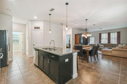 Villa ou maison à vendre à Kissimmee, Floride: 3 chambres, 181.16 m2 № 1251901 - photo 8