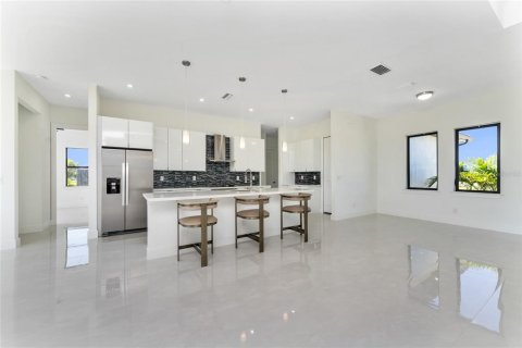 Villa ou maison à vendre à Punta Gorda, Floride: 3 chambres, 196.3 m2 № 1087535 - photo 6