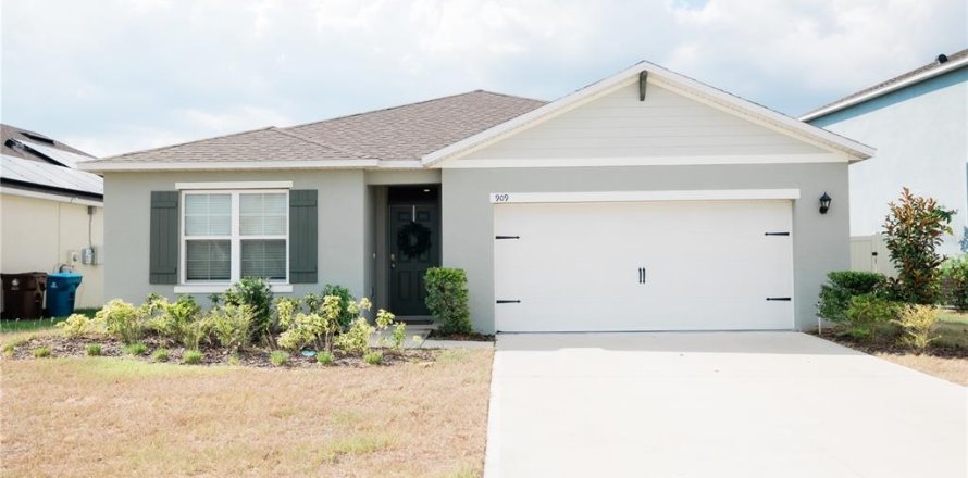 House in Davenport, Florida 4 bedrooms, 173.45 sq.m. № 1274883