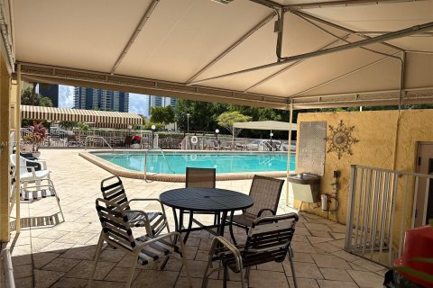 Condo in Sunny Isles Beach, Florida, 1 bedroom  № 1403012 - photo 29