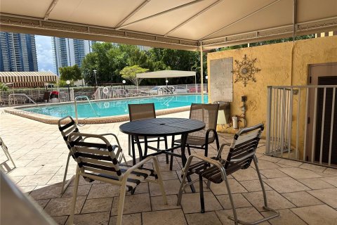 Condo in Sunny Isles Beach, Florida, 1 bedroom  № 1403012 - photo 11