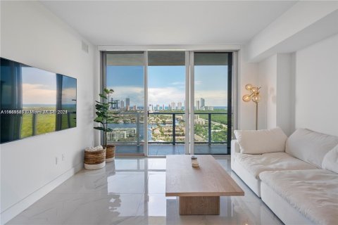 Copropriété à vendre à North Miami Beach, Floride: 2 chambres, 103.96 m2 № 1394268 - photo 3