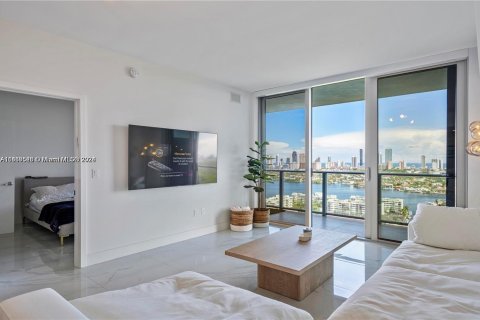 Copropriété à vendre à North Miami Beach, Floride: 2 chambres, 103.96 m2 № 1394268 - photo 2