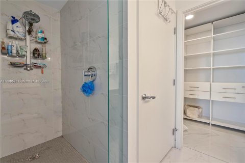 Copropriété à vendre à North Miami Beach, Floride: 2 chambres, 103.96 m2 № 1394268 - photo 18