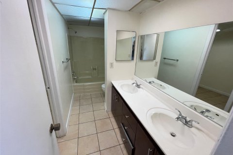 Copropriété à vendre à Lauderhill, Floride: 1 chambre, 68.28 m2 № 1171159 - photo 10