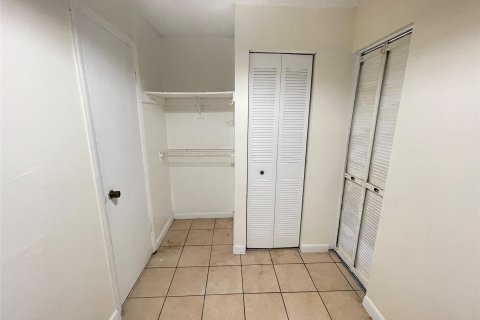 Copropriété à vendre à Lauderhill, Floride: 1 chambre, 68.28 m2 № 1171159 - photo 12