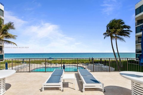 Copropriété à vendre à Highland Beach, Floride: 2 chambres, 208.1 m2 № 1333567 - photo 2