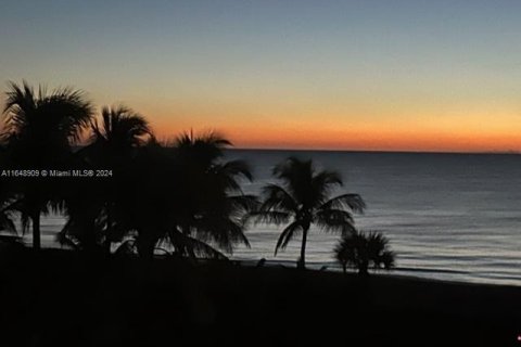 Condominio en venta en Highland Beach, Florida, 2 dormitorios, 208.1 m2 № 1333567 - foto 6