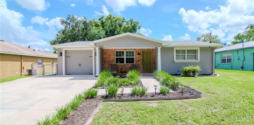 House in Tampa, Florida 3 bedrooms, 189.06 sq.m. № 1357670