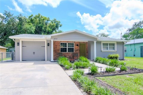 Villa ou maison à vendre à Tampa, Floride: 3 chambres, 189.06 m2 № 1357670 - photo 2