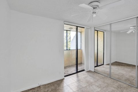 Copropriété à vendre à Deerfield Beach, Floride: 2 chambres, 108.7 m2 № 1022383 - photo 19