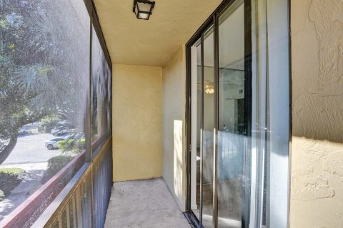 Copropriété à vendre à Deerfield Beach, Floride: 2 chambres, 108.7 m2 № 1022383 - photo 24