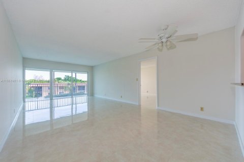 Copropriété à vendre à Weston, Floride: 2 chambres, 102.75 m2 № 1071133 - photo 7