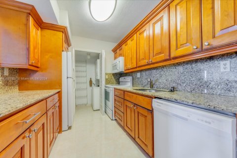 Condominio en venta en Weston, Florida, 2 dormitorios, 102.75 m2 № 1071133 - foto 3
