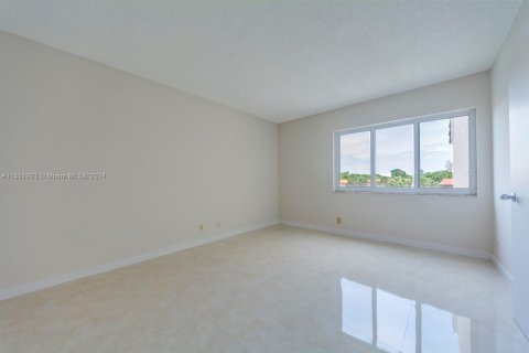 Copropriété à vendre à Weston, Floride: 2 chambres, 102.75 m2 № 1071133 - photo 12