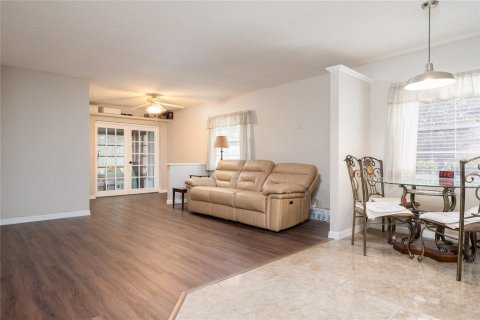 Copropriété à vendre à DeLand, Floride: 2 chambres, 108.14 m2 № 1193586 - photo 2