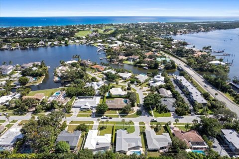 Villa ou maison à vendre à North Palm Beach, Floride: 4 chambres, 194.82 m2 № 1022269 - photo 9
