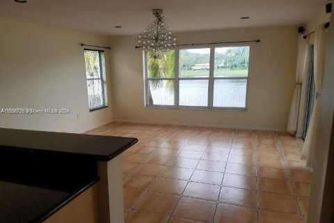 Villa ou maison à vendre à Miramar, Floride: 4 chambres, 234.49 m2 № 1078794 - photo 10