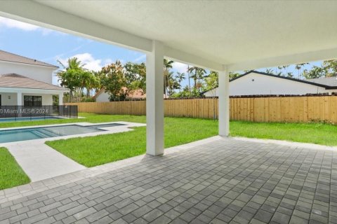House in Palmetto Bay, Florida 5 bedrooms, 336.03 sq.m. № 1067683 - photo 19