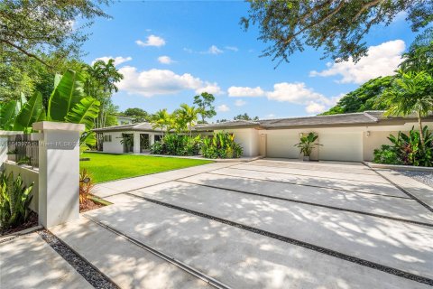 Villa ou maison à vendre à Coral Gables, Floride: 5 chambres, 459.59 m2 № 1372461 - photo 4