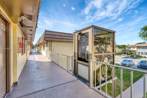 Copropriété à vendre à Delray Beach, Floride: 2 chambres, 81.75 m2 № 1372490 - photo 30