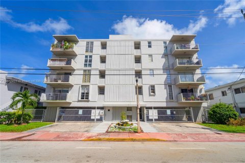 Copropriété à vendre à Miami Beach, Floride: 4 chambres, 116.22 m2 № 1396909 - photo 5