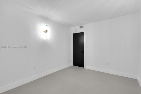 Copropriété à vendre à Miami Beach, Floride: 4 chambres, 116.22 m2 № 1396909 - photo 24