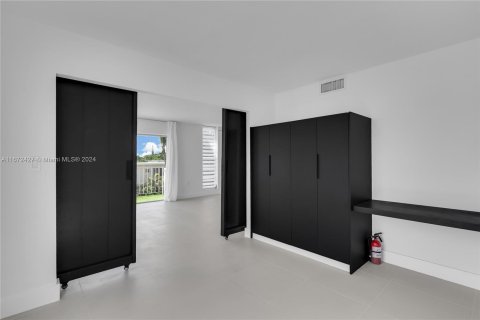 Copropriété à vendre à Miami Beach, Floride: 4 chambres, 116.22 m2 № 1396909 - photo 16