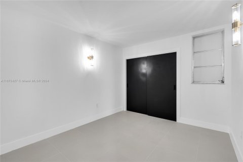 Condominio en venta en Miami Beach, Florida, 4 dormitorios, 116.22 m2 № 1396909 - foto 23