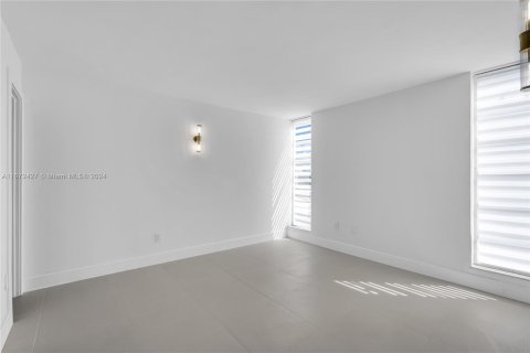 Copropriété à vendre à Miami Beach, Floride: 4 chambres, 116.22 m2 № 1396909 - photo 19