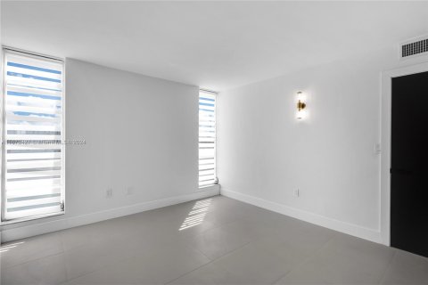 Condominio en venta en Miami Beach, Florida, 4 dormitorios, 116.22 m2 № 1396909 - foto 20