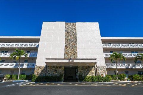 Condominio en venta en Dania Beach, Florida, 2 dormitorios, 106.28 m2 № 1035227 - foto 1