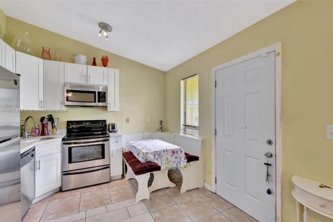 Condo in North Palm Beach, Florida, 1 bedroom  № 1399925 - photo 20