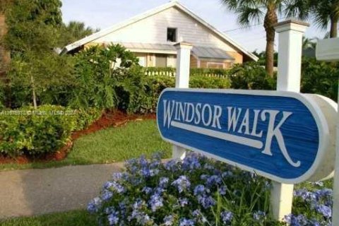 Condo in North Palm Beach, Florida, 1 bedroom  № 1399925 - photo 1