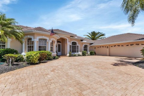 Villa ou maison à vendre à North Port, Floride: 4 chambres, 261.71 m2 № 1199448 - photo 4