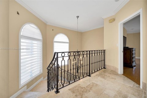 Townhouse in Aventura, Florida 4 bedrooms, 297.29 sq.m. № 1073324 - photo 24